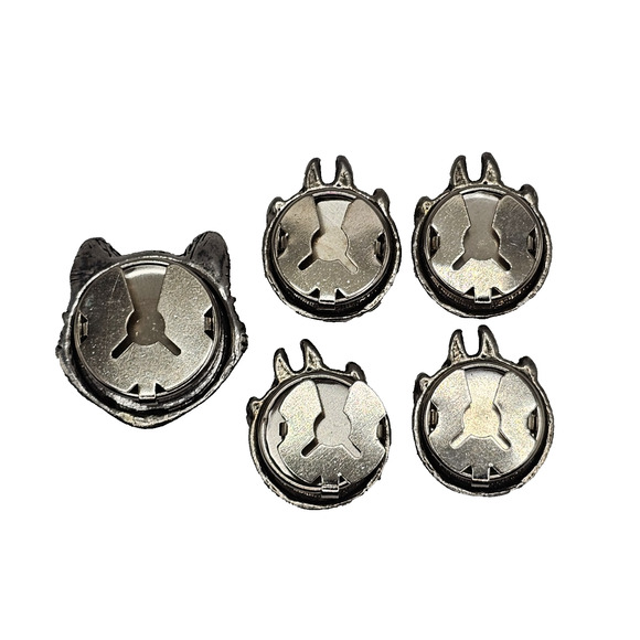 Vintage Button Covers Wolf Head Paw Set of 5 Silvertone Southwest Scouting Acces - Picture 2 of 5